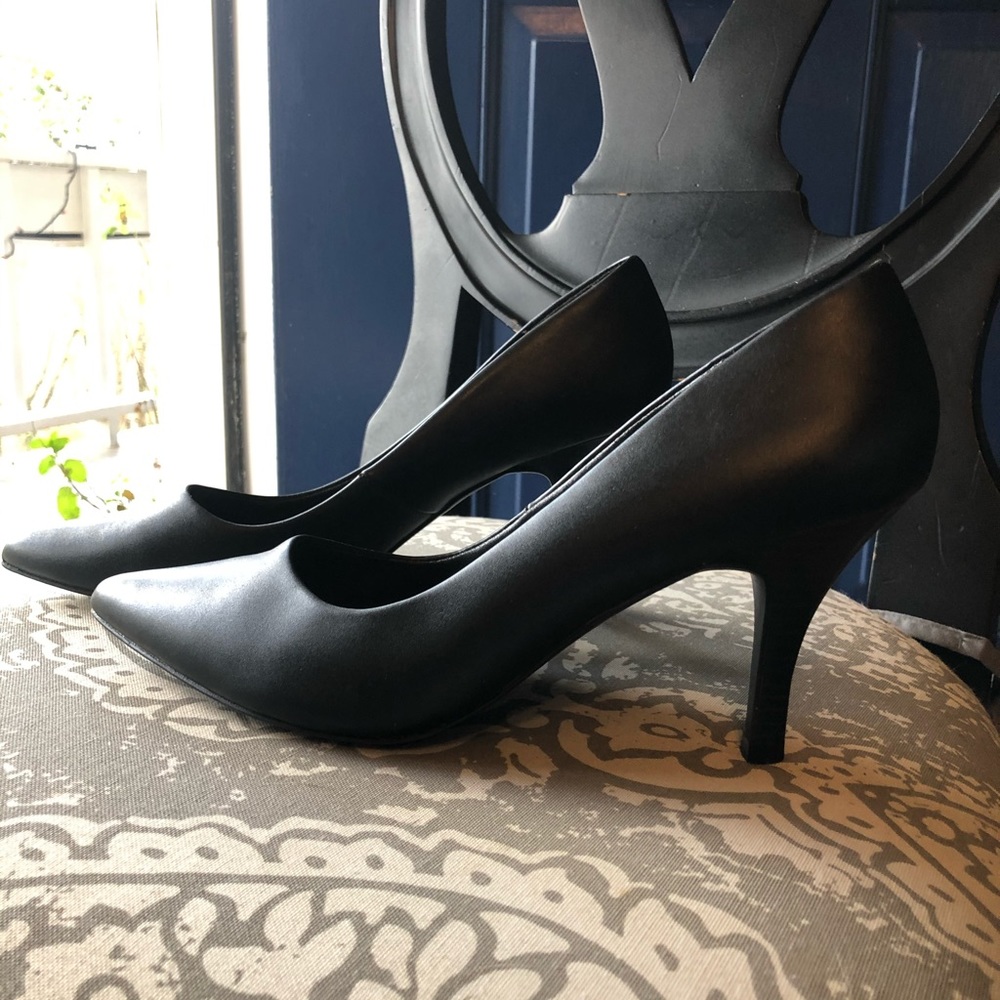 Classic black heels